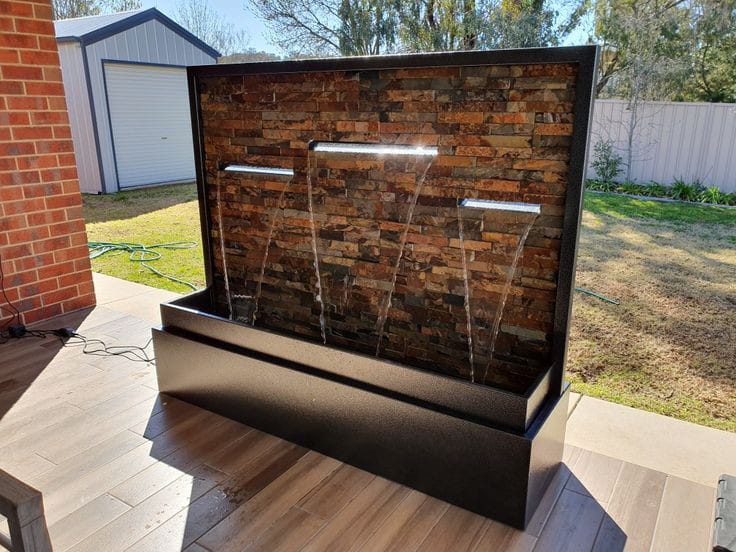 نوافير وشلالات جاهزه