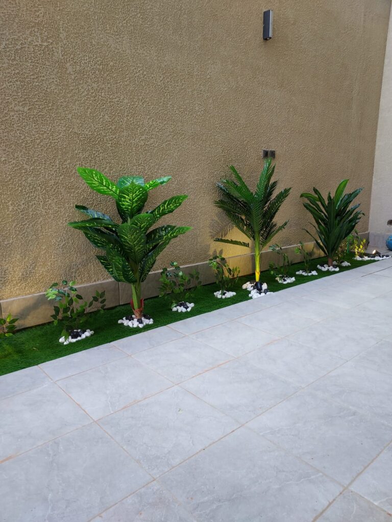 ديكورات أحواض زرع صناعي