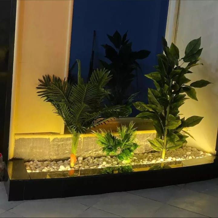 ديكورات أحواض زرع صناعي