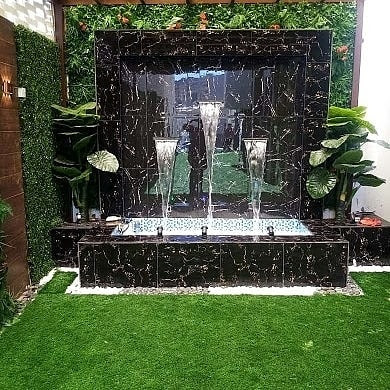 نوافير وشلالات جاهزه