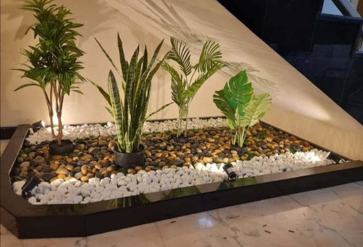 ديكورات أحواض زرع صناعي
