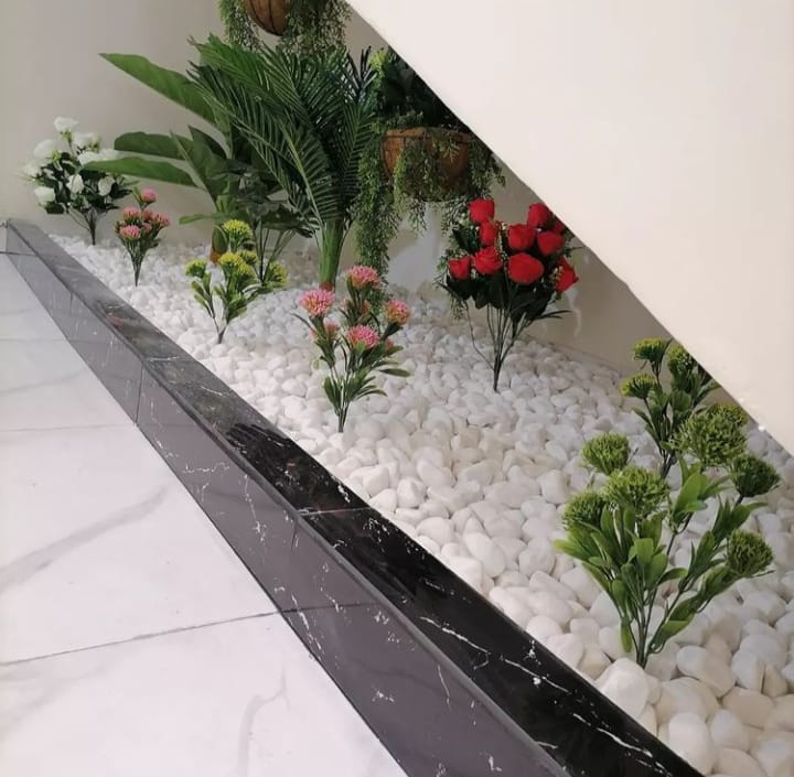 ديكورات أحواض زرع صناعي